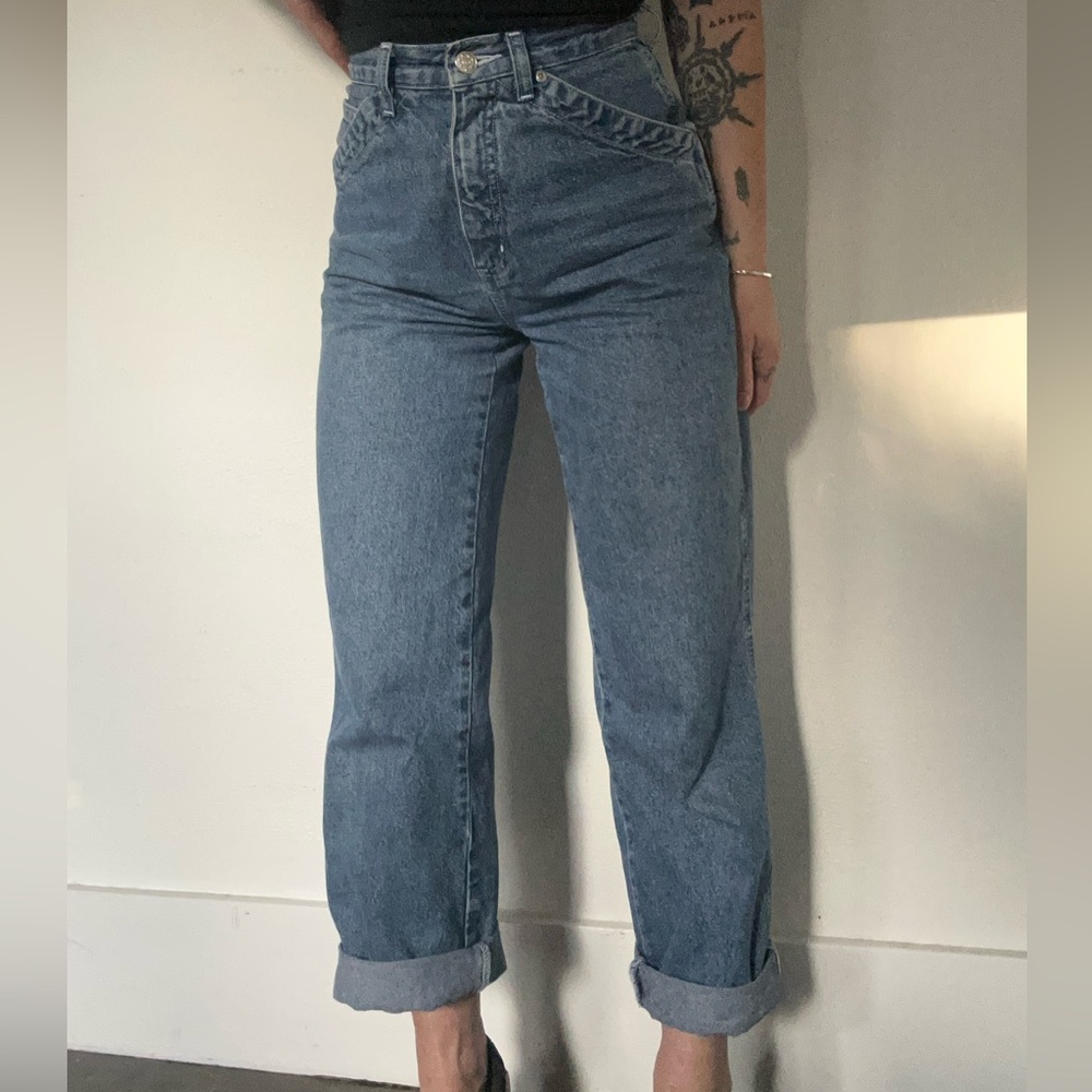 Vintage high-rise blue jeans 24”
